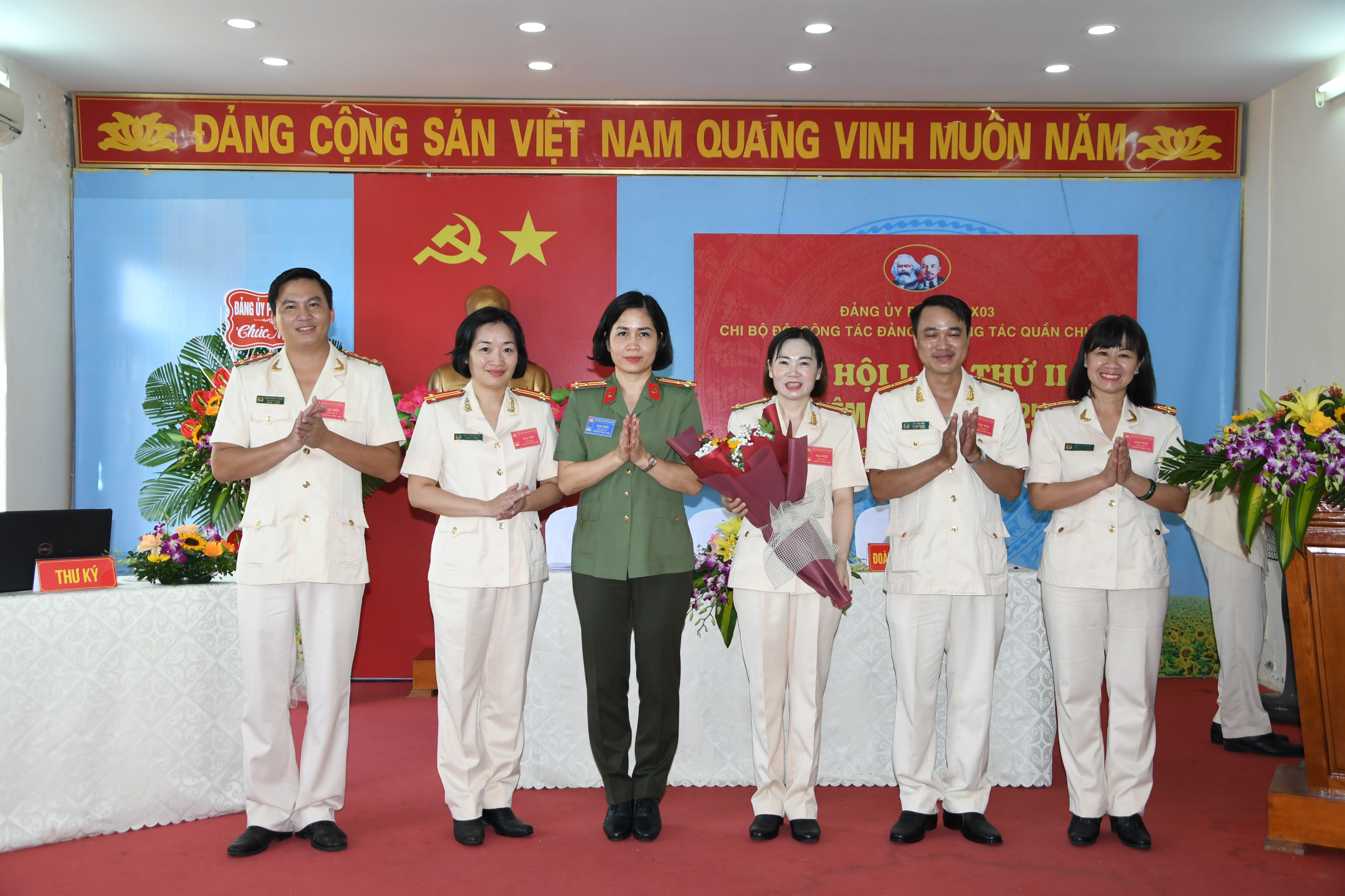  Chi bộ Đội Công tác Đảng và Công tác quần chúng -Đảng bộ Phòng Công tác Đảng và Công tác chính trị CATP tổ chức Đại hội nhiệm kỳ 2022 – 2025